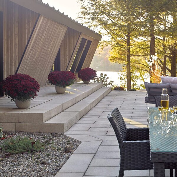 Permacon Mega Melville Plus Step